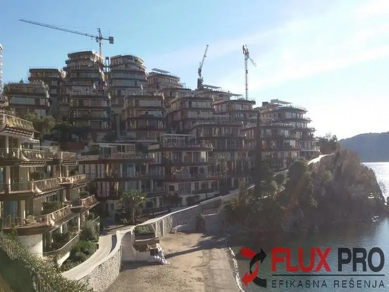 Dukley Gardens, instalacije na objektu